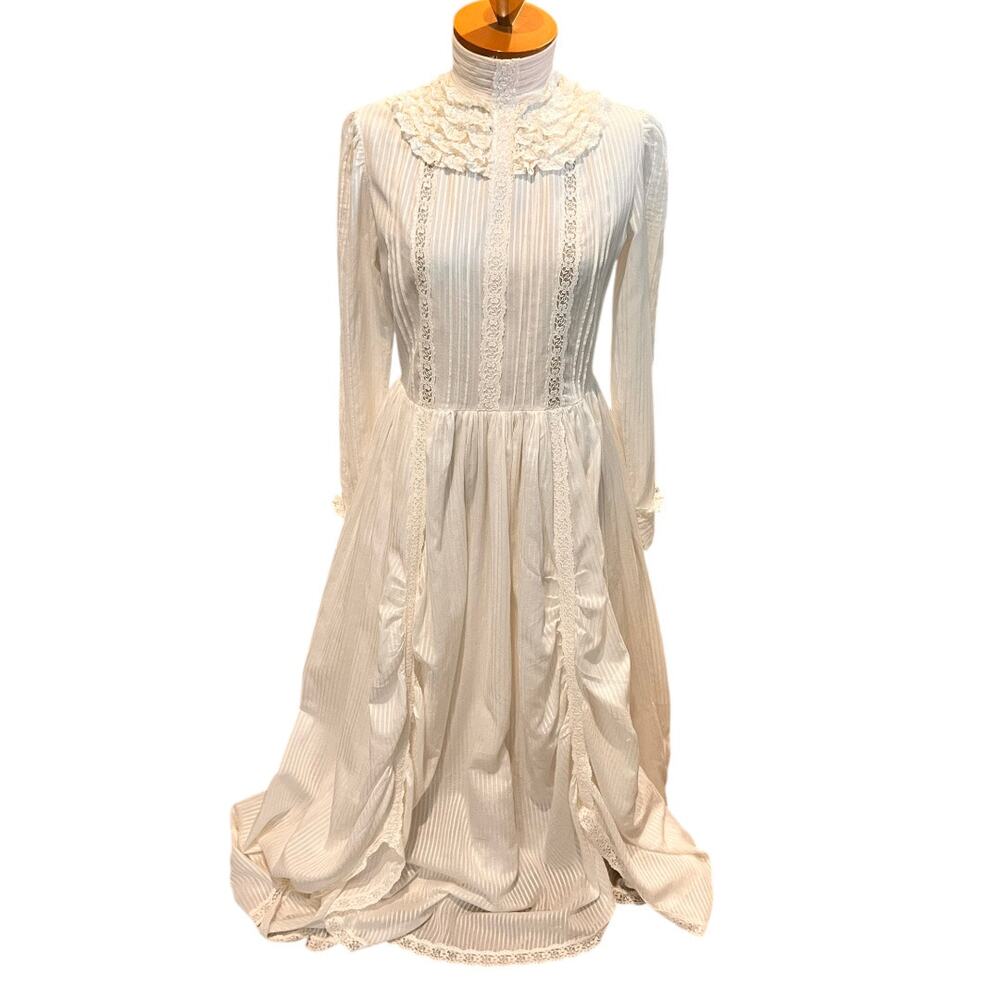 Vintage 1970s Laura Ashley White Womens Dress Edwardian Prairie Ruffled Size 14 - Picture 2 of 14